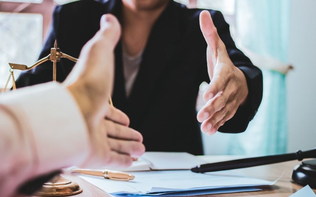 Más Allá de los Trámites: Estrategias para Simplificar las Matriculaciones Empresariales